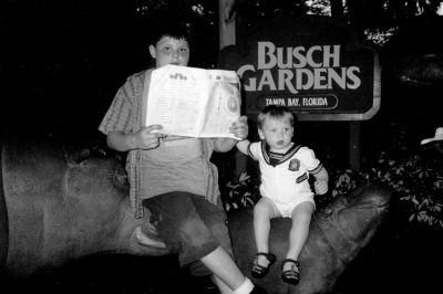 6-21-01-5
Garrett and Freemin Bauer took along a copy of The Wanderer during a jaunt to Busch Gardens in Tampa Bay, Florida before traveling down the west coast to visit friends. 6/21/01 edition
