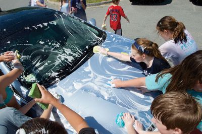 Sippican School Car Wash
The Sippican School Class of 2016 held its first fundraiser, a car wash, on Saturday, June 13, at the Sippican School bus loop. Money raised will go towards sixth grade activities the next school year. Photos by Colin Veitch
