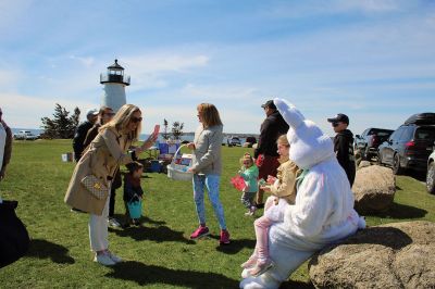 Mattapoisett Lions Club Easter Egg Hunt
Saturday’s Mattapoisett Lions Club Easter Egg Hunt drew a large gathering of families to Ned’s Point on Saturday morning, and some very happy children met the Easter Bunny. Photos by Mick Colageo
