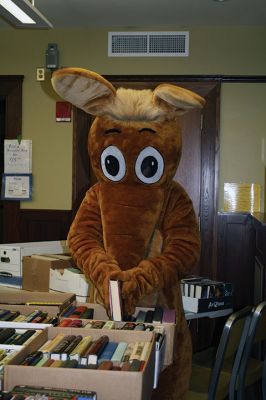 Friends of the Mattapoisett Library
The Friends of the Mattapoisett Library held its annual book sale during the Harbor Days week. The Aardvark popped in on Thursday, July 14, to buy some books and pass out squeaky aardvarks to the kids. Photos by Jean Perry
