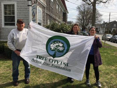 Arbor Day
Raising the Arbor Day Flag at Mattapoisett Town Hall in April 27 were Tree Warden Roland Cote, Tree Committee member Jodi Bauer, and Chairman Sandy Hering. Mattapoisett is celebrating its 10th year as a Tree City USA by the National Arbor Day Foundation. Photo by Marilou Newell
