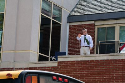 Mr. T!
Students chanted “Mr. T!” to Mr. Tavares on the roof as they left school June 18. Kevin Tavares, associate principal, challenged the kids to raise 481 canned goods to top Mr. T’s 480 – they collected over 800 instead! Mr. T had to spend the night on the roof of Center School, calling the community out to visit him and bring canned goods so he could match the students’ grand total. Photos by Jean Perry
