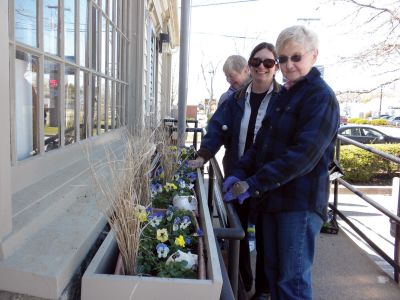 Mattapoisett Women’s Club
The Gardening Group of the Mattapoisett Women’s Club filled the window boxes at the Mattapoisett Post Office with spring plantings, seashells and seagrass this week. The club maintains the boxes year round for everyone to enjoy. Pictured front to back; Claire Keene, Dany Hering, and Anne Shepley. Photo by Paul Lopes
