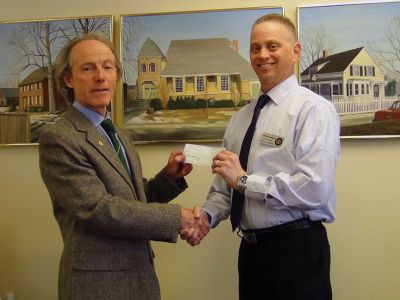 ORCVT Receives Grant
Don Cuddy of ORCVT accpets a $500 grant from Stephen Schwartz to support a community- based oral history initiative. 

