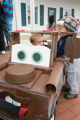 Plumb Corner Halloween Party
Every year, the ghosts, ghouls, princesses, and superheroes come out to the Annual Plumb Corner Halloween Party, sponsored in part by the Friends of the Plumb Library. DJ Howie provided the tunes, and families enjoyed pumpkin painting, a costume contest, and a variety of spooky-themed crafts and activities. Photos by Colin Veitch
