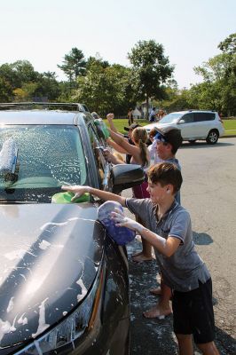 Sippican Elementary School 
Saturday's car wash held at Sippican Elementary School to raise money for Grade 6 extracurricular activities. Photos by Mick Colageo
