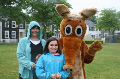 I Found the Aardvark!
Mattapoisett residents turned out for FOX 25 Morning News' live broadcast from Shipyard Park on Friday, June 6, 2008 and took time to pose with The Wanderer's aardvark.
