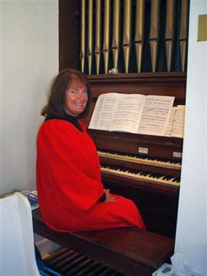 Marion Church Organist
Cassandra Morgan has recently been introduced as organist and choir director for the First Congregational Church of Marion. She began her duties on September 16, 2007 as she replaced the renowned William Maxell upon his recent retirement.
