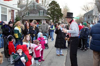 Street Performer
A street performer entertains the crowds in Marion during the annual Village Stroll held on Sunday, December 14. (Photo by Robert Chiarito).


