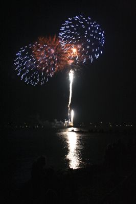 Sippican Skyrockets
The Town of Marion once again hosted a spectacular fireworks display shot off over Sippican Harbor on Thursday night, July 3. (Photo by Robert Chiarito).
