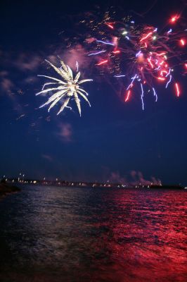 Fourth Fireworks
Marion's Annual Fireworks Display from Silvershell Beach held on Tuesday, July 3, 2007. (Photo by Robert Chiarito).
