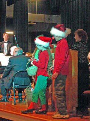 Tri-County Holiday Concert 2006
The auditorium at the Sippican School was overflowing on Sunday, December 10 as the Tri-County Symphonic Band presented their Christmas-time Around the World concert under the direction of Philip Sanborn. (Photo by Robert Chiarito).
