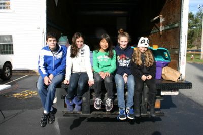 Rochester Gifts to Give
Anthoney Daniel, Madison Gregg, Ayana Hartley, Erin Taylor and Delaney Shaw of the First Congregational Church of Rochester Youth Group collected items for the Gifts to Give drive on November 19. The group reported an outstanding turnout for the drive, filling a box truck with donations. Photo by Robert Chiarito.
