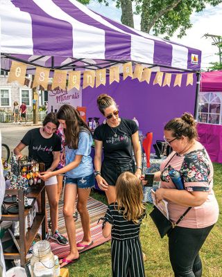 Harbor Days
After a year off due to the coronavirus pandemic, the Mattapoisett Lions Club held the Harbor Days festival July 14-18 at Shipyard Park. The festival included a vendor craft fair on the weekend, a Friday night fish fry, a Saturday night lobster fest, and Sunday morning pancakes. Photos by Ryan Feeney
