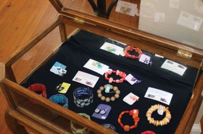 Art Center Shopping
Shoppers got the chance to choose from unique pieces of artwork at the 2009 Marion Art Center Holiday Shop. Work from area artists included woodcarvings, paintings, fiber-arts, glass, and more. Photo by Anne O�Brien-Kakley.
