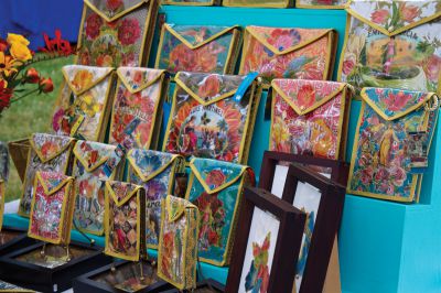 Arts In The Park
The Marion Art Center held its sixth annual Arts In The Park craft fair in Bicentennial Park, on July 7, 2012.  The fair featured crafts and artwork created by local and regional artisans. Photo by Eric Tripoli. 
