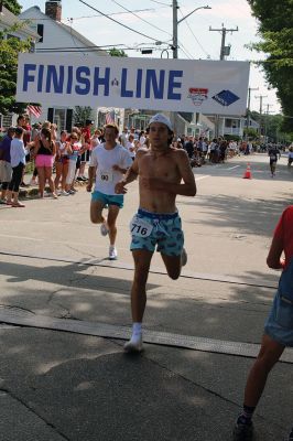 Mattapoisett Road Race
Will Benoit and Margot Appleton defended their respective men’s and women’s titles in the July 4 Mattapoisett Road Race, and competitors were greeted by favorable weather for the 9:00 am start. Photos by Mick Colageo
