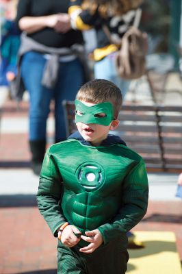 Plumb Corner Halloween
The center of Rochester was all spooked out on Saturday, October 15, at the annual Halloween festival where kids donned costumes and enjoyed trips through the haunted house, as well as refreshments and a dance party. Photos by Colin Veitch
