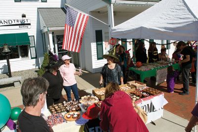 Plumb Corner Halloween
The center of Rochester was all spooked out on Saturday, October 15, at the annual Halloween festival where kids donned costumes and enjoyed trips through the haunted house, as well as refreshments and a dance party. Photos by Colin Veitch
