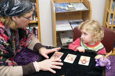 Take Your Child to the Library Day
The Plumb Library in Rochester participated in the national “Take Your Child to the Library Day” on Saturday, February 6. Encore Entertainment, Mr. Vinnie from The Toe Jam Puppet Band, and “Professor Trelawney” greeted kids and their families during the event that Children’s Librarian Lisa Fuller said was all about raising “library awareness.” Photos by Colin Veitch
