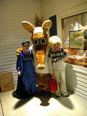 Aardvark Found in Rochester!
Yes, right from the pages of The Wanderer, a lifesize Aardvark was seen trick-or-treating with children at the Plumb Corner Mall in Rochester ... along with similar events in Marion and Mattapoisett ... during Halloween 2006. (Photo by Kenneth J. Souza).
