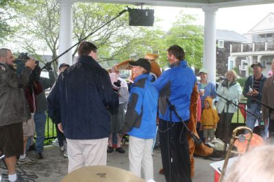 FOX 25 Zip Trip
Mattapoisett residents turned out for FOX 25 Morning News' live broadcast from Shipyard Park on Friday, June 6, 2008.
