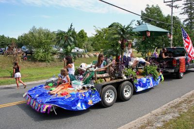 Rochester Country Fair Parade 2007
One of the floats decorated to reflect the "Set Sail to the Islands" theme in the Rochester Country Fair Parade on Sunday, August 19. (Photo by Robert Chiarito).
