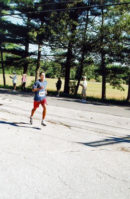 Rochester 5K Road Race 2007
Jared Dourdeville of Marion placed fourth crossing the finish line in 17:31 in the Second Annual Rochester 5K Road Race held on Saturday, August 11. (Photo by Deborah Silva).
