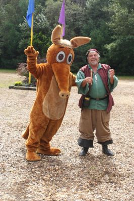 An Aardvark in King Richard's Court
The Wanderer Aardvark visits King Richard's Fair
