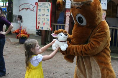 An Aardvark in King Richard's Court
The Wanderer Aardvark visits King Richard's Fair
