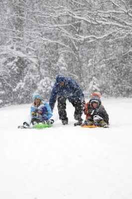 Fresh Snow
Taking advantage of the fresh powder at Old Hammond Town School on Saturday January 21st. Although the weekend brought a foot of snow, with Mondays rain there’s not much left but the memories. Photos by Felix Perez
