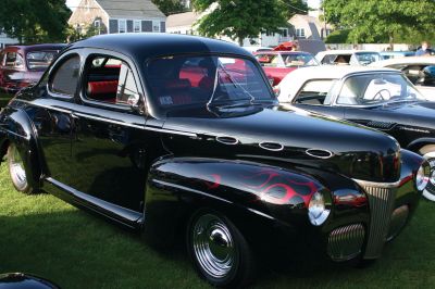 Car Show
2009 Mattapoisett Heritage Days started on Friday evening with an antique car show and a cookout dinner at Shipyard Park. Photo by Anne O'Brien-Kakley
