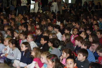 Alice in Wonderland
The crowd is ready for 'Alice in Wonderland' presented by the Rochester Memorial School fourth grade. Directed by Mrs. Susan Ellis. January 26, 2012
