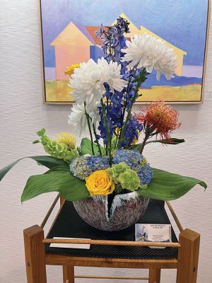 Art in Bloom
The Marion Art Center's Art in Bloom event was a visual feast with members’ floral creations being paired with paintings by Mary Moquin and Robert Abele, resulting in a 3D interpretation of selected pieces. Photos by Marilou Newell
