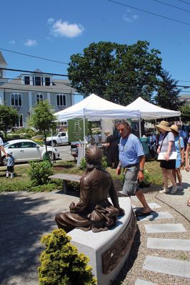 Arts in the Park
The Marion Art Center’s annual “Arts in the Park” event was greeted by a gorgeous weekend, as cars lined Marion’s streets and visitors strolled through Bicentennial Park, ducking into the shade of white tents to visit the many artisans and their goods. Patrons enjoyed live music outside the Art Center on Main Street, refreshments from a food truck and even visited with Elizabeth Taber. Photos by Mick Colageo
