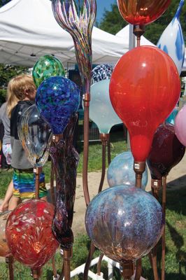 Arts in the Park
The Marion Art Center held its 2015 Arts in the Park on July 11. Local artists and crafters had the chance to display their talents to the community at Bicentennial Park off Main and Spring Streets. Photos by Colin Veitch
