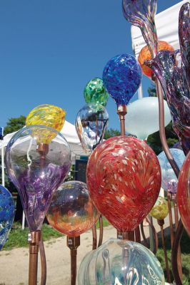 Arts in the Park
The Marion Art Center held its 2015 Arts in the Park on July 11. Local artists and crafters had the chance to display their talents to the community at Bicentennial Park off Main and Spring Streets. Photos by Colin Veitch
