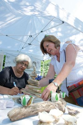 Arts in the Park
The Marion Art Center held its 2015 Arts in the Park on July 11. Local artists and crafters had the chance to display their talents to the community at Bicentennial Park off Main and Spring Streets. Photos by Colin Veitch
