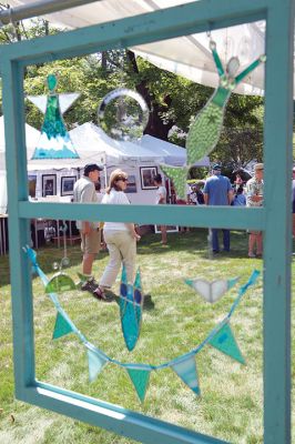 Arts in the Park
The Marion Art Center held its 2015 Arts in the Park on July 11. Local artists and crafters had the chance to display their talents to the community at Bicentennial Park off Main and Spring Streets. Photos by Colin Veitch
