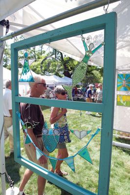 Arts in the Park
The Marion Art Center held its 2015 Arts in the Park on July 11. Local artists and crafters had the chance to display their talents to the community at Bicentennial Park off Main and Spring Streets. Photos by Colin Veitch
