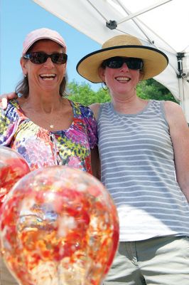 Arts in the Park
The Marion Art Center held its 2015 Arts in the Park on July 11. Local artists and crafters had the chance to display their talents to the community at Bicentennial Park off Main and Spring Streets. Photos by Colin Veitch
