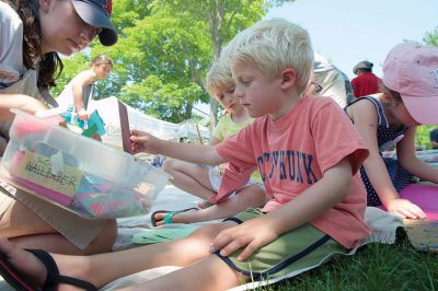 Arts in the Park
The Marion Art Center held its 2015 Arts in the Park on July 11. Local artists and crafters had the chance to display their talents to the community at Bicentennial Park off Main and Spring Streets. Photos by Colin Veitch
