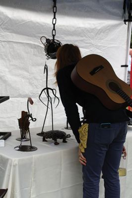 Arts in the Park
This Saturday, July 9, was the annual Arts in the Park event in Marion, sponsored by the Marion Art Center. Local artists display their handcrafted items in Bicentennial Park in the town village, while food vendors, live music, and children’s activities entertain festivalgoers. Photos by Jean Perry
