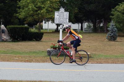 BBC Watershed Ride
The Buzzards Bay Coalition’s 13th annual Watershed Ride pedaled its way through the Tri-Town on Sunday, October 6, taking participants on three different courses that wound through the land that surrounds Buzzards Bay the way gold enfolds a pearl. A record 307 cyclists raised a record $213,000 for clean water this year. Photos by Jean Perry
