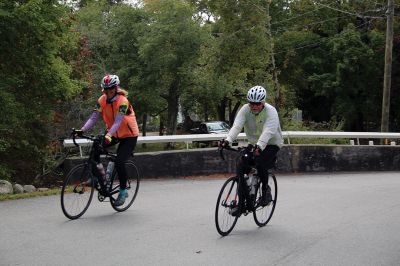 BBC Watershed Ride
The Buzzards Bay Coalition’s 13th annual Watershed Ride pedaled its way through the Tri-Town on Sunday, October 6, taking participants on three different courses that wound through the land that surrounds Buzzards Bay the way gold enfolds a pearl. A record 307 cyclists raised a record $213,000 for clean water this year. Photos by Jean Perry
