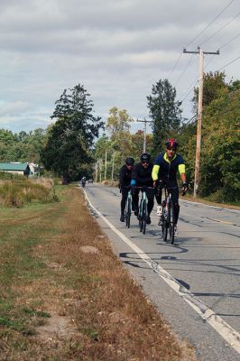 BBC Watershed Ride
The Buzzards Bay Coalition’s 13th annual Watershed Ride pedaled its way through the Tri-Town on Sunday, October 6, taking participants on three different courses that wound through the land that surrounds Buzzards Bay the way gold enfolds a pearl. A record 307 cyclists raised a record $213,000 for clean water this year. Photos by Jean Perry
