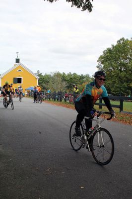 BBC Watershed Ride
The Buzzards Bay Coalition’s 13th annual Watershed Ride pedaled its way through the Tri-Town on Sunday, October 6, taking participants on three different courses that wound through the land that surrounds Buzzards Bay the way gold enfolds a pearl. A record 307 cyclists raised a record $213,000 for clean water this year. Photos by Jean Perry
