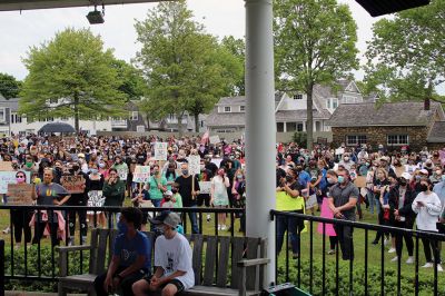 Black Lives Matter
Several hundred people marched from the Mattapoisett Park and Ride on North Street down to Shipyard Park on June 5 to participate in a “Black Lives Matter” protest organized by Bridgewater State University professor Sarah Thomas and Bristol Community College professor Stacie Hess and promoted by Tri-Town Against Racism. Photo by Mick Colageo
