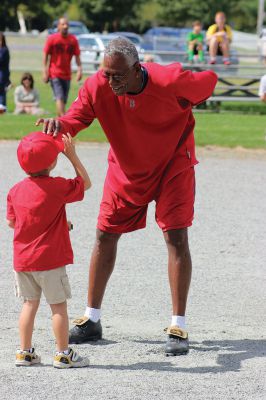 Rochester Police Brotherhood Baseball Clinic
Former Red Sox Dennis “Oil Can” Boyd joined the Rochester Police Brotherhood for a kids baseball clinic and benefit softball game on Saturday. Photos by Nick Walecka. September 19, 2013 edition
