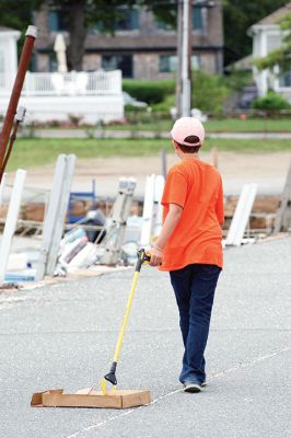 Be the Solution to Pollution
Mattapoisett Town Beach on Sunday, September 13, “Be the Solution to Pollution” Photo by Colin Veitch
